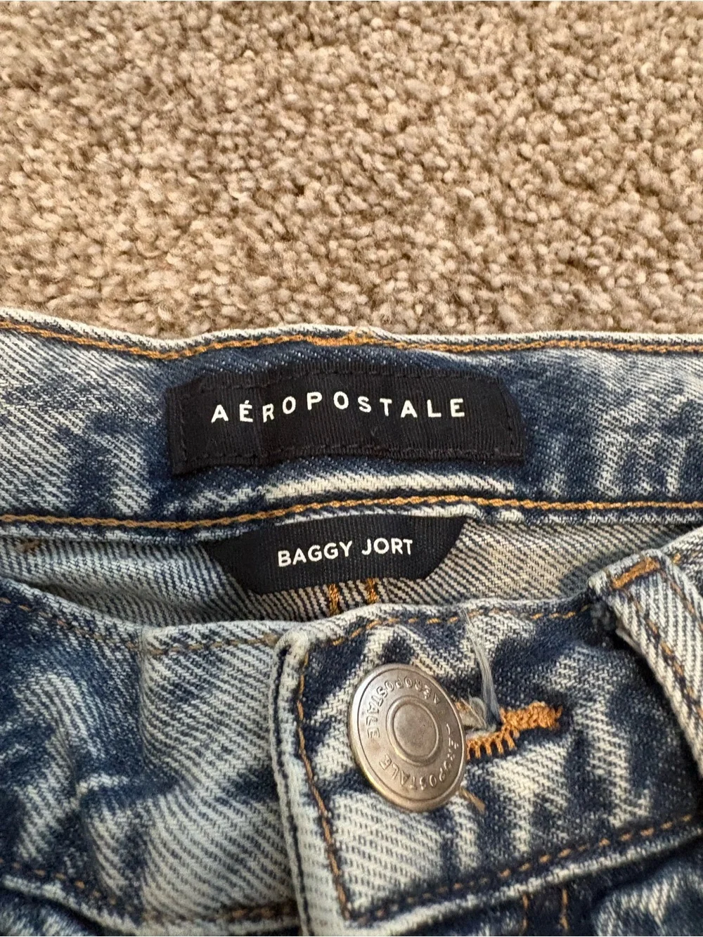 Aéropostale Women’s Baggy Light Wash Denim Jorts Distressed Size 00